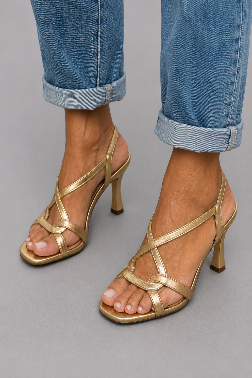 Elisabetta | Golden Sandals with Summer Allure