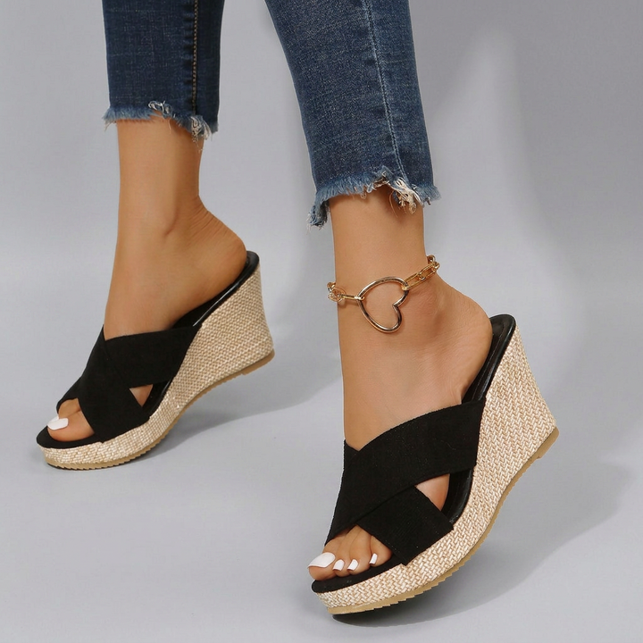Carla – Relaxed Wedge Sandals