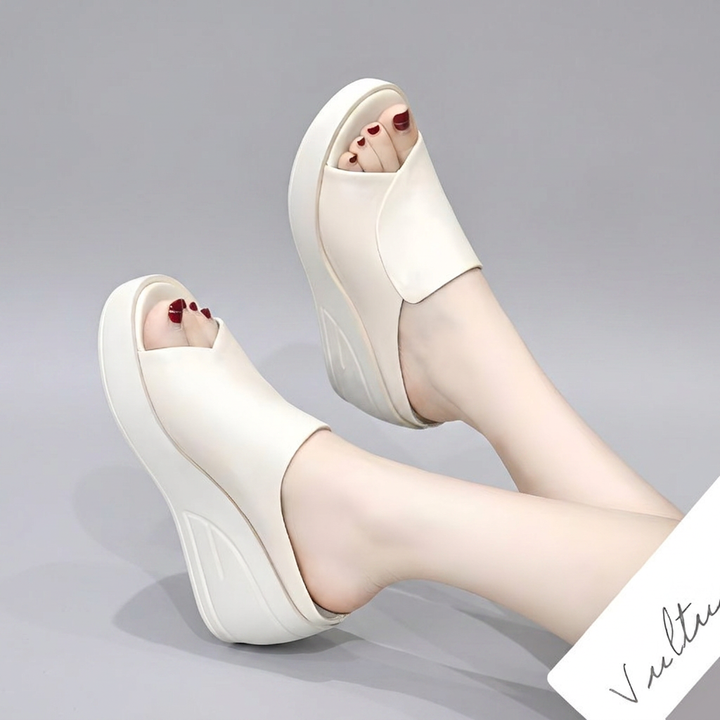 Xanthe – Orthopaedic Sandals